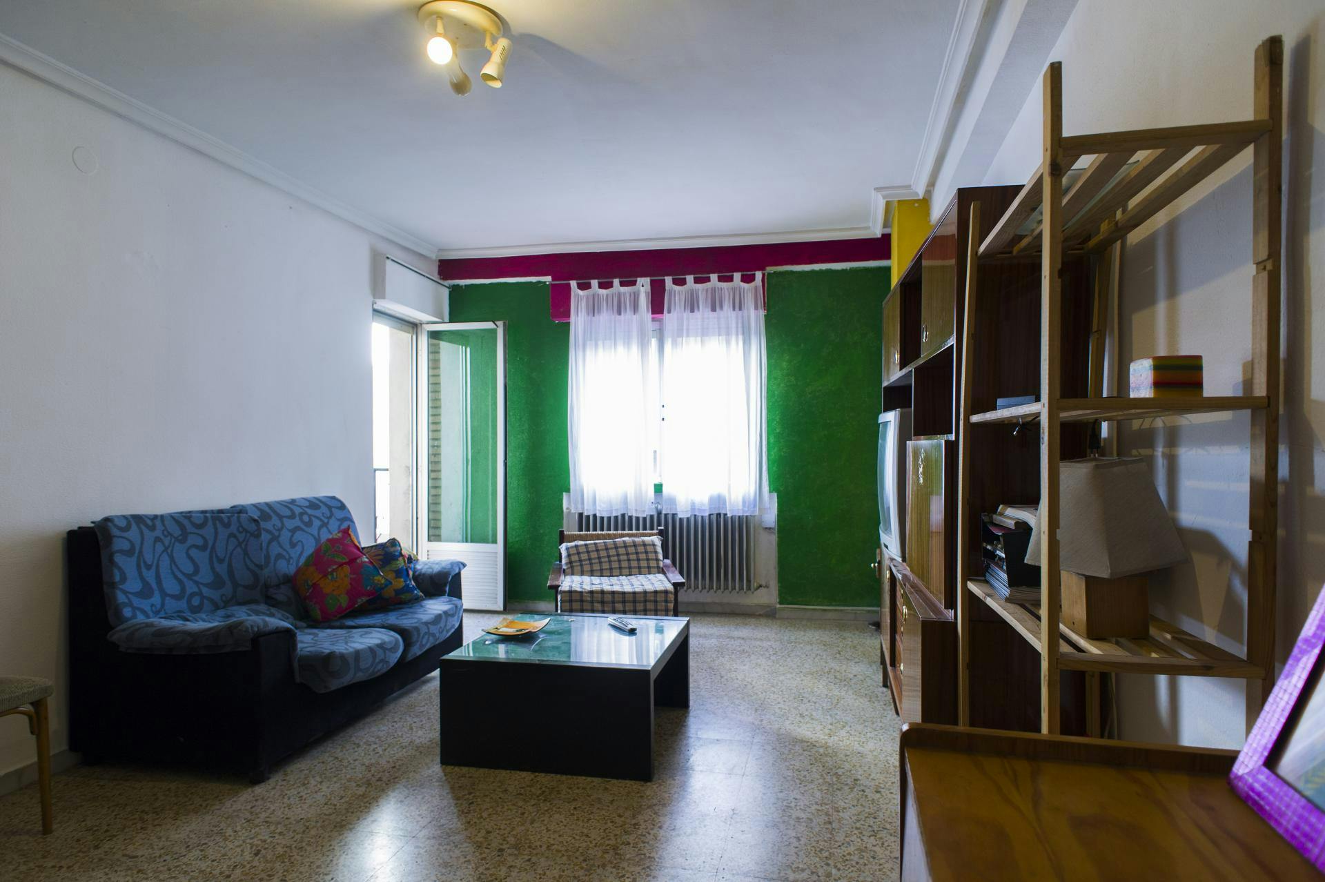 Modest single bedroom near Facultad de Derecho