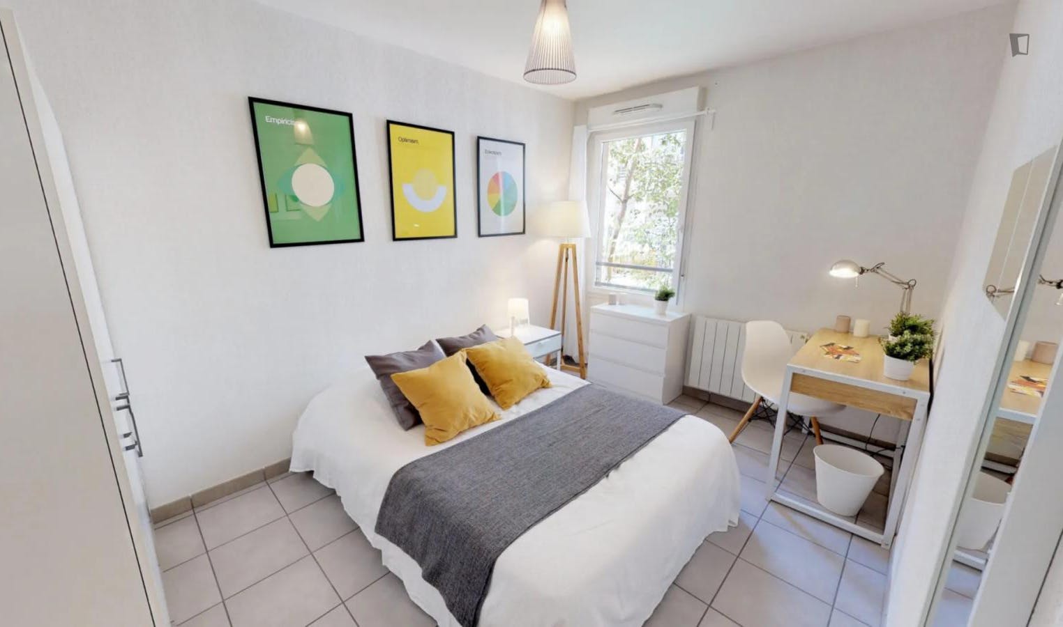 Sublime double bedroom in the Gerland district