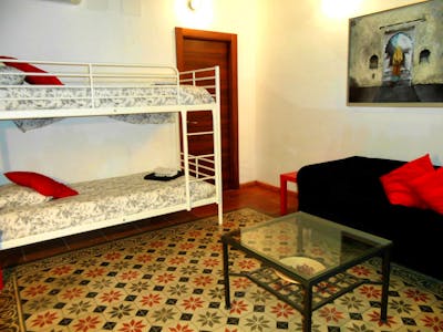 Tasteful 1-bedroom apartment in the vibrant centre of Granada  - Gallery -  2
