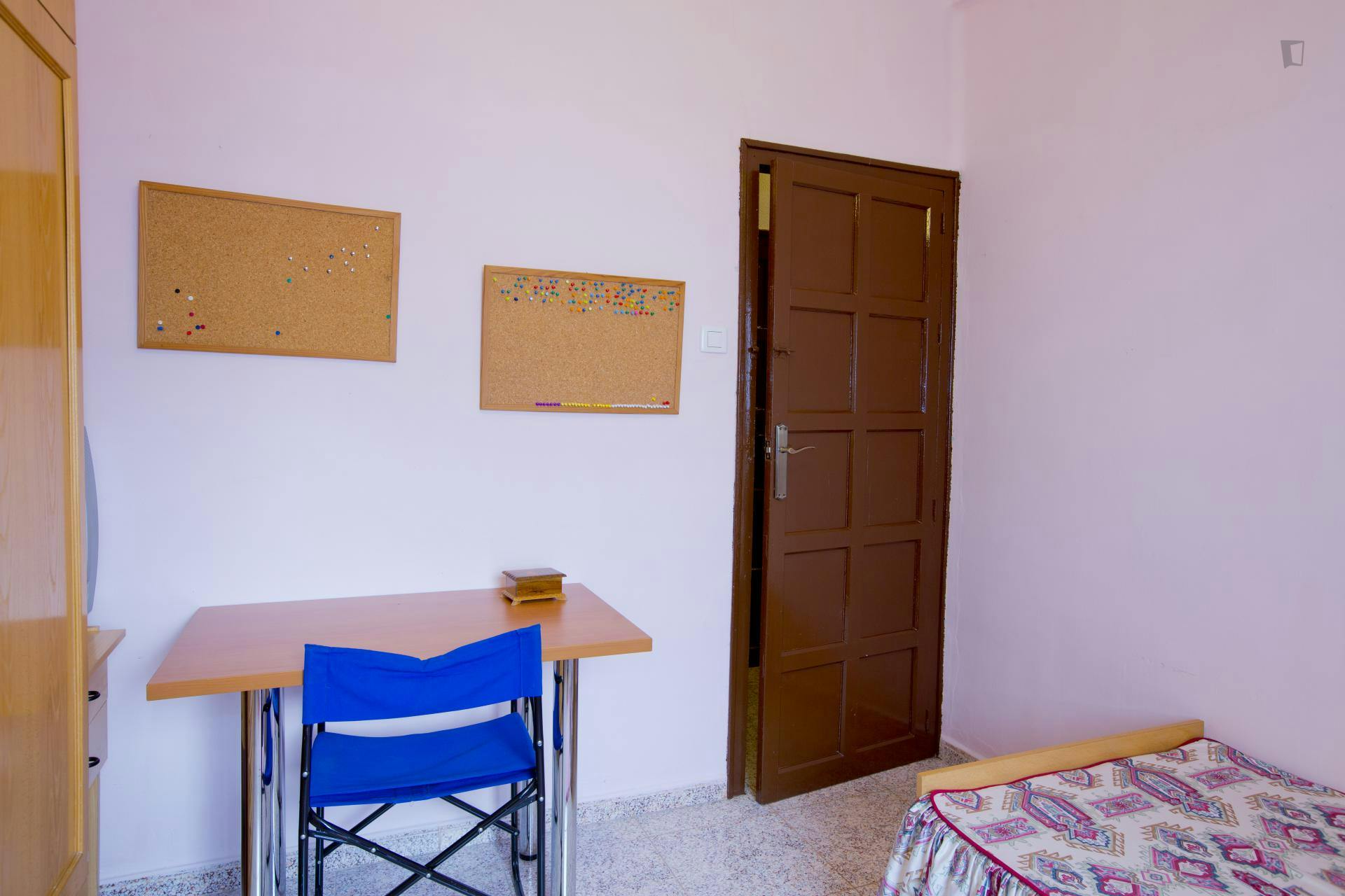 Single bedroom in a typical 4-bedroom house, in Macarena