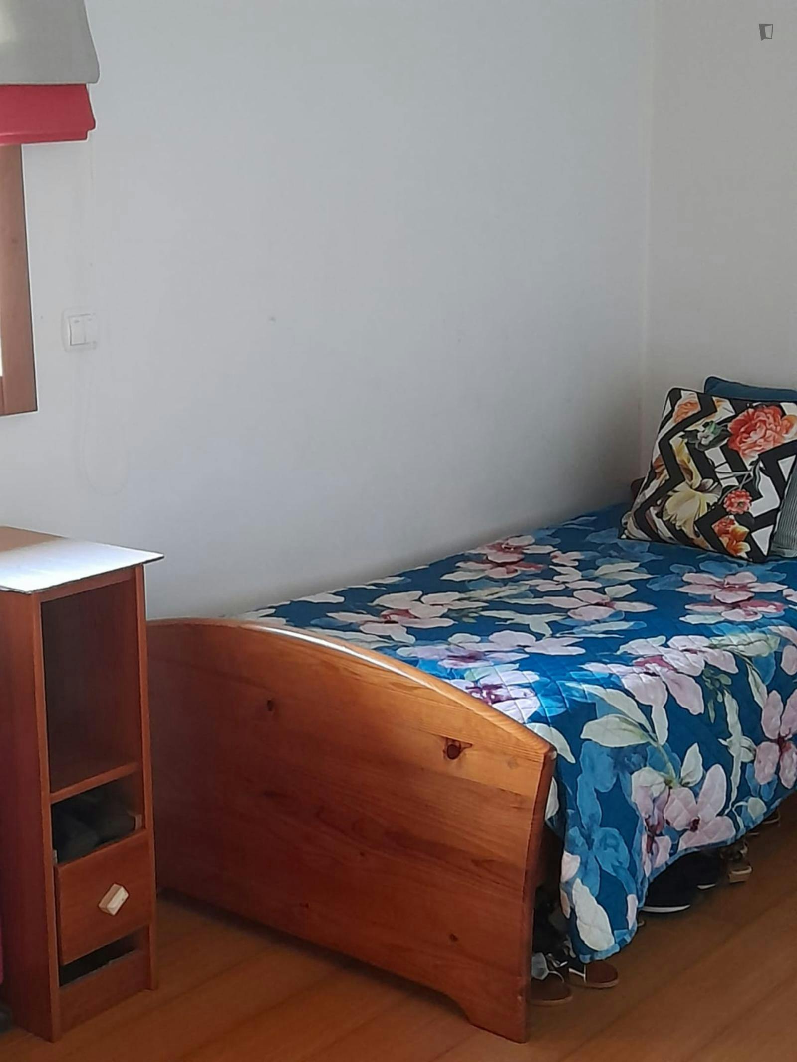 Nice twin Bedroom close to Oliveira de Azemeis Train Station