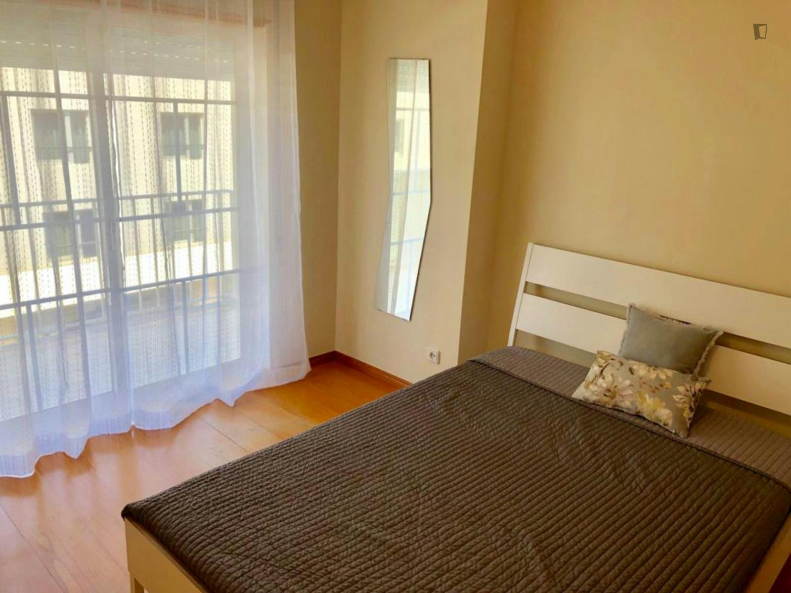 Comfy single bedroom with balcony close to Politécnico de Leiria