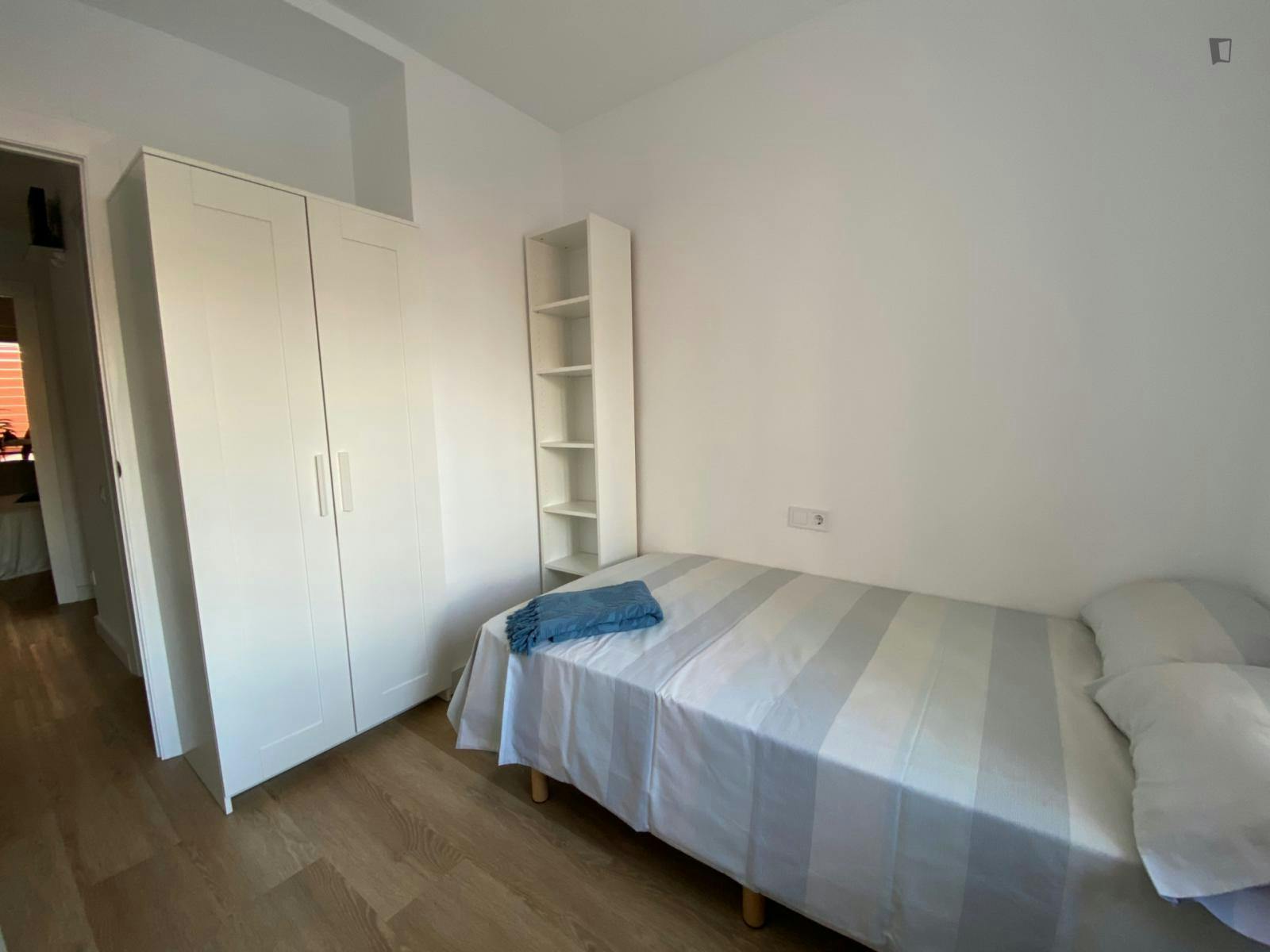 GREAT BRIGHT Bedroom in BEST LOCATION and FULLY RENOVATED Apartment