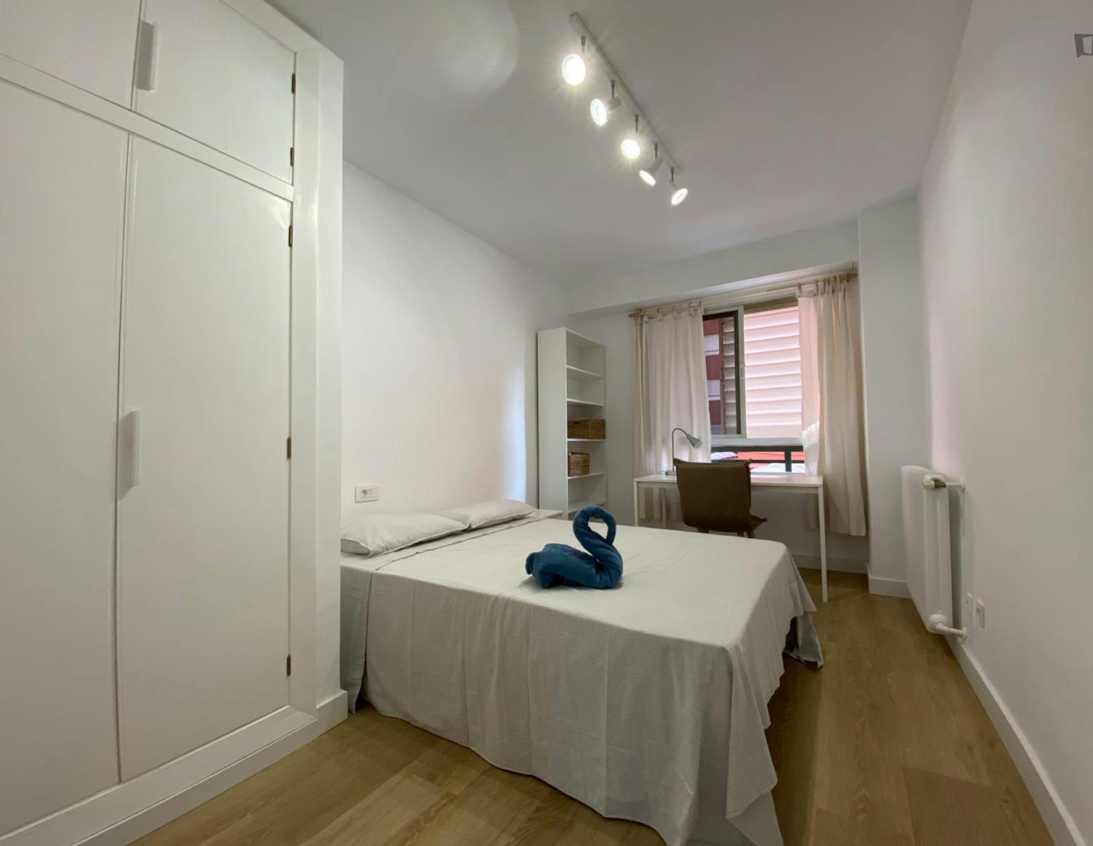 GREAT COMFORTABLE Bedroom in BEST LOCATION fully RENOVATED Apartment