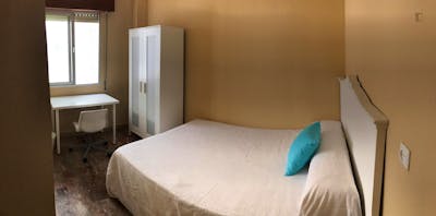 Nice double bedroom in San Basílio