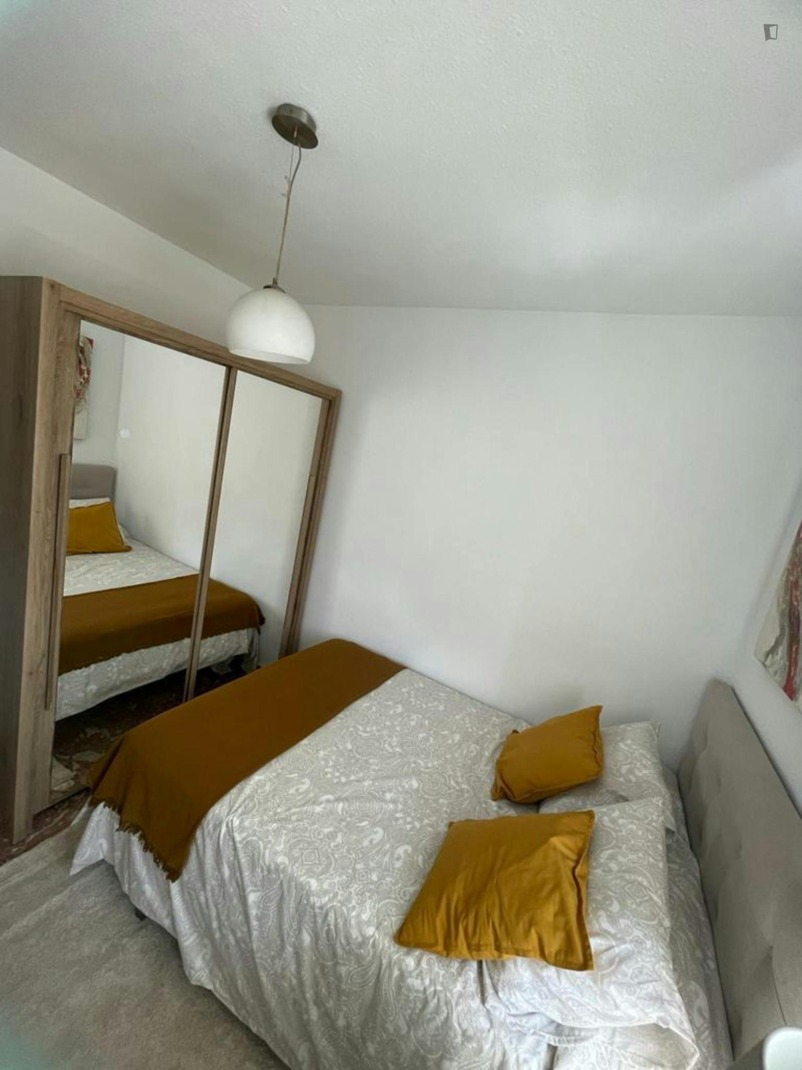 Homely double bedroom in Málaga close to La Rosaleda Stadium