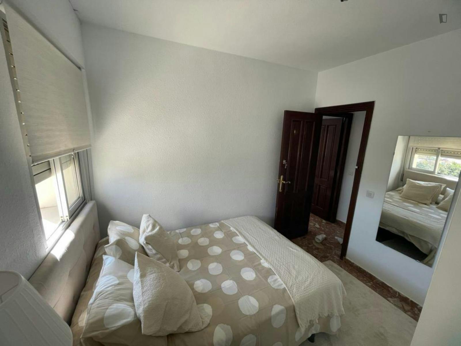 Cozy double bedroom in Málaga close to Parque Martiricos