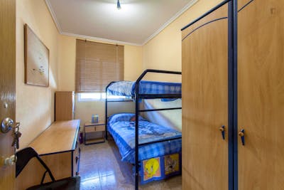 Lovely bunk bedroom close to Valencia Business School  - Gallery -  1