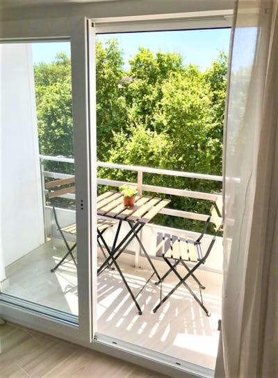 Double bedroom in a 4-bedroom apartment near Rossio metro station  - Gallery -  1