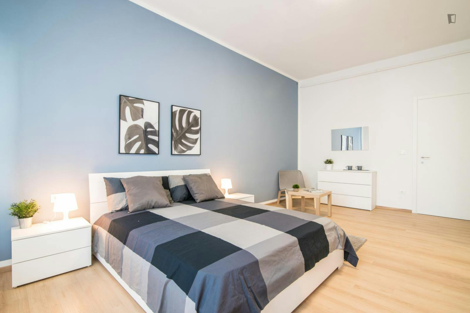 Cosy double bedroom in a 7-bedroom flat near Campo Marzio
