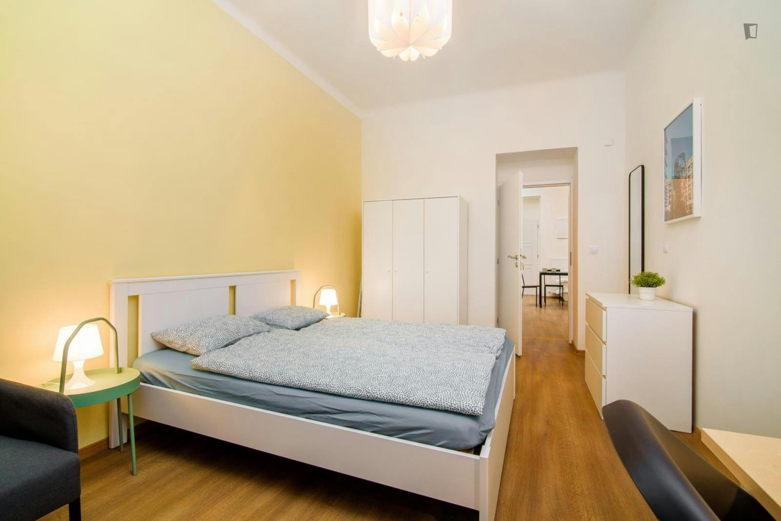 Cosy 1-bedroom apartment close to close to I.P. Pavlova metro station