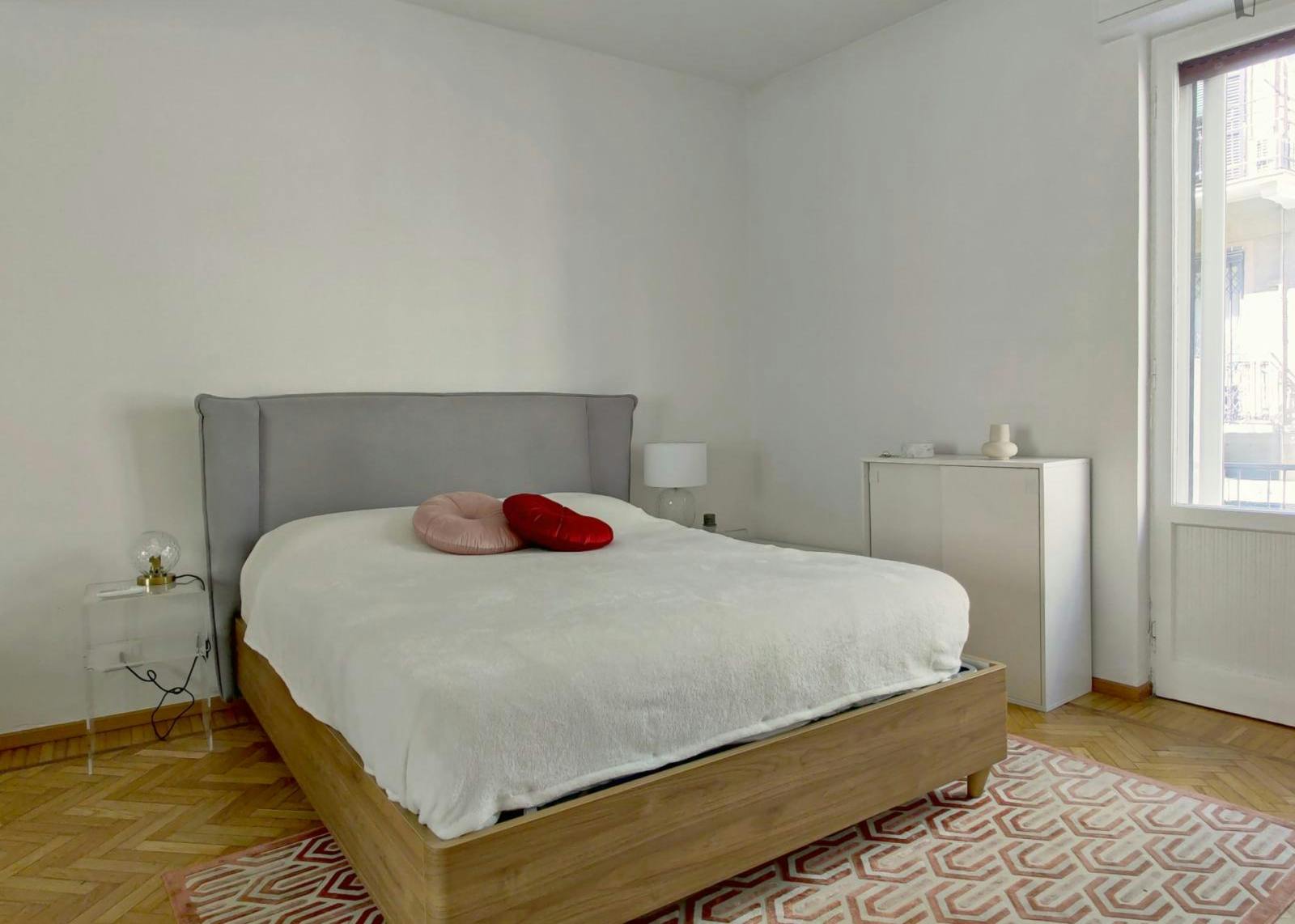 Beautiful 1-bedroom apartment near Isola metro station