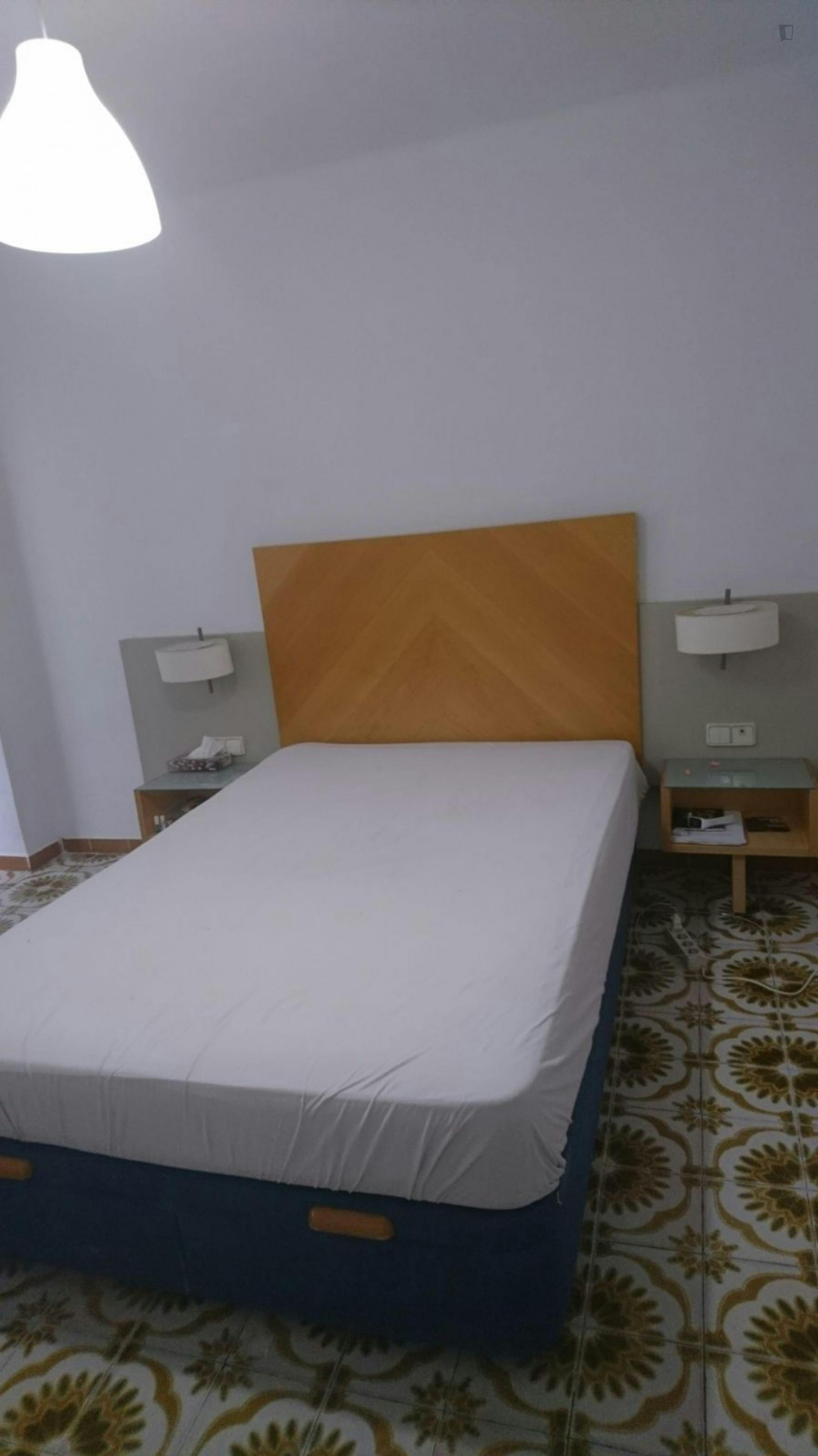 Charismatic double ensuite bedroom in Sant Llorenç
