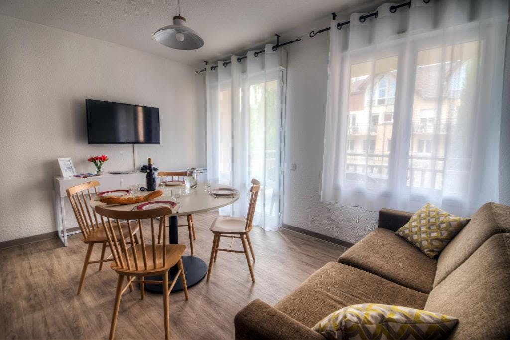 Two bedroom apartment in Evian