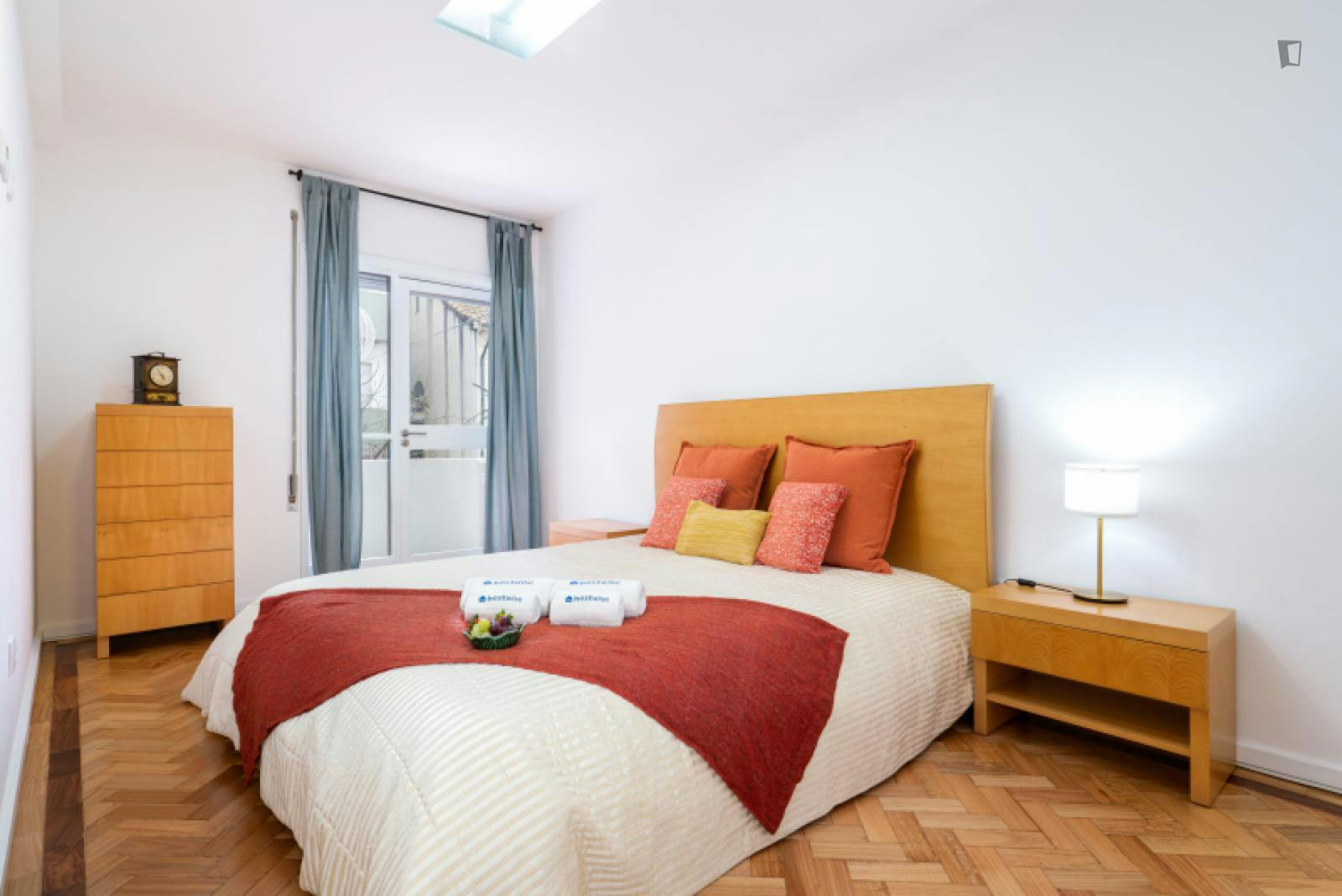 Spacious 3-bedroom flat in Espinho