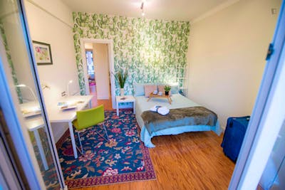 Cool double bedroom near Matiko-bilbao train station  - Gallery -  3
