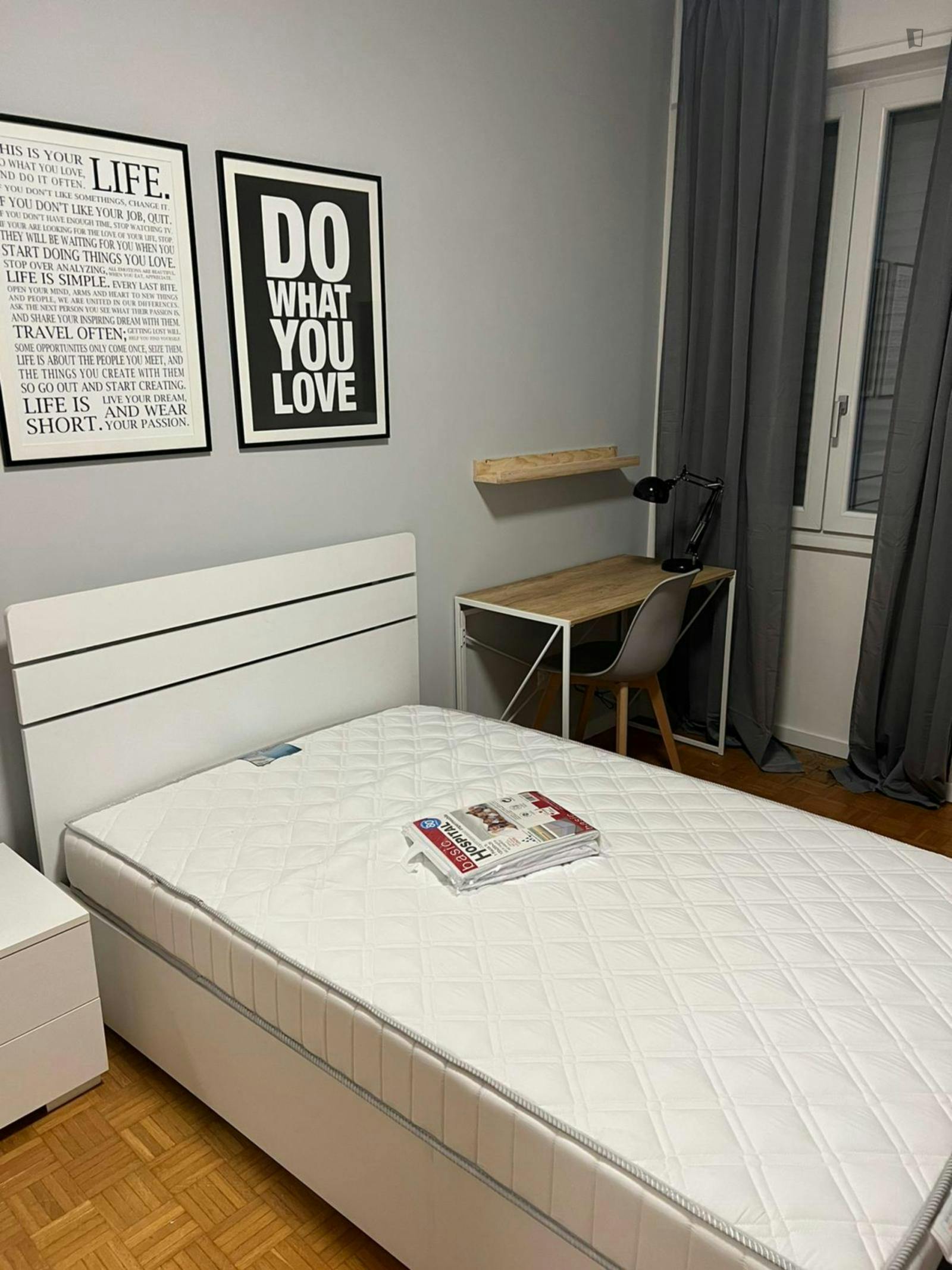 Lovely single bedroom near Università degli Studi di Brescia - Medicine Department