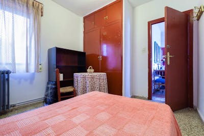 Single bedroom near Campus Fuentenueva  - Gallery -  2