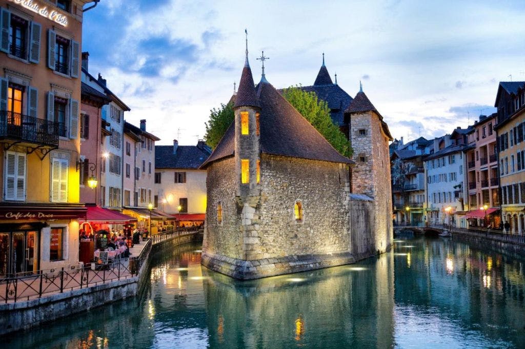 Two bedroom apartment in Annecy