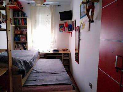 Nice bedroom in dos hermanas  - Gallery -  1