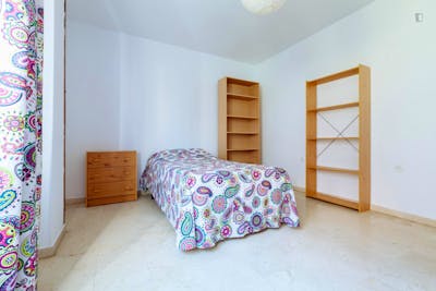 Inviting single bedroom not far from Universidad de Granada - Campus de Fuentenueva  - Gallery -  2