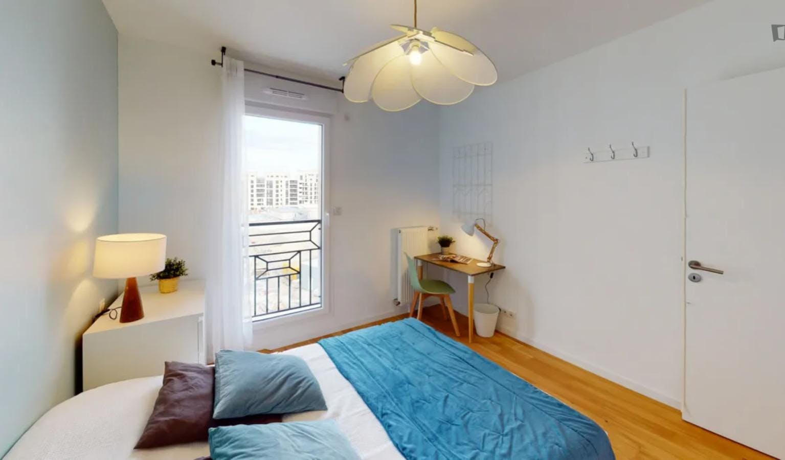 Charming double bedroom in a 4-bedroom apartment in Saint-Ouen-sur-Seine