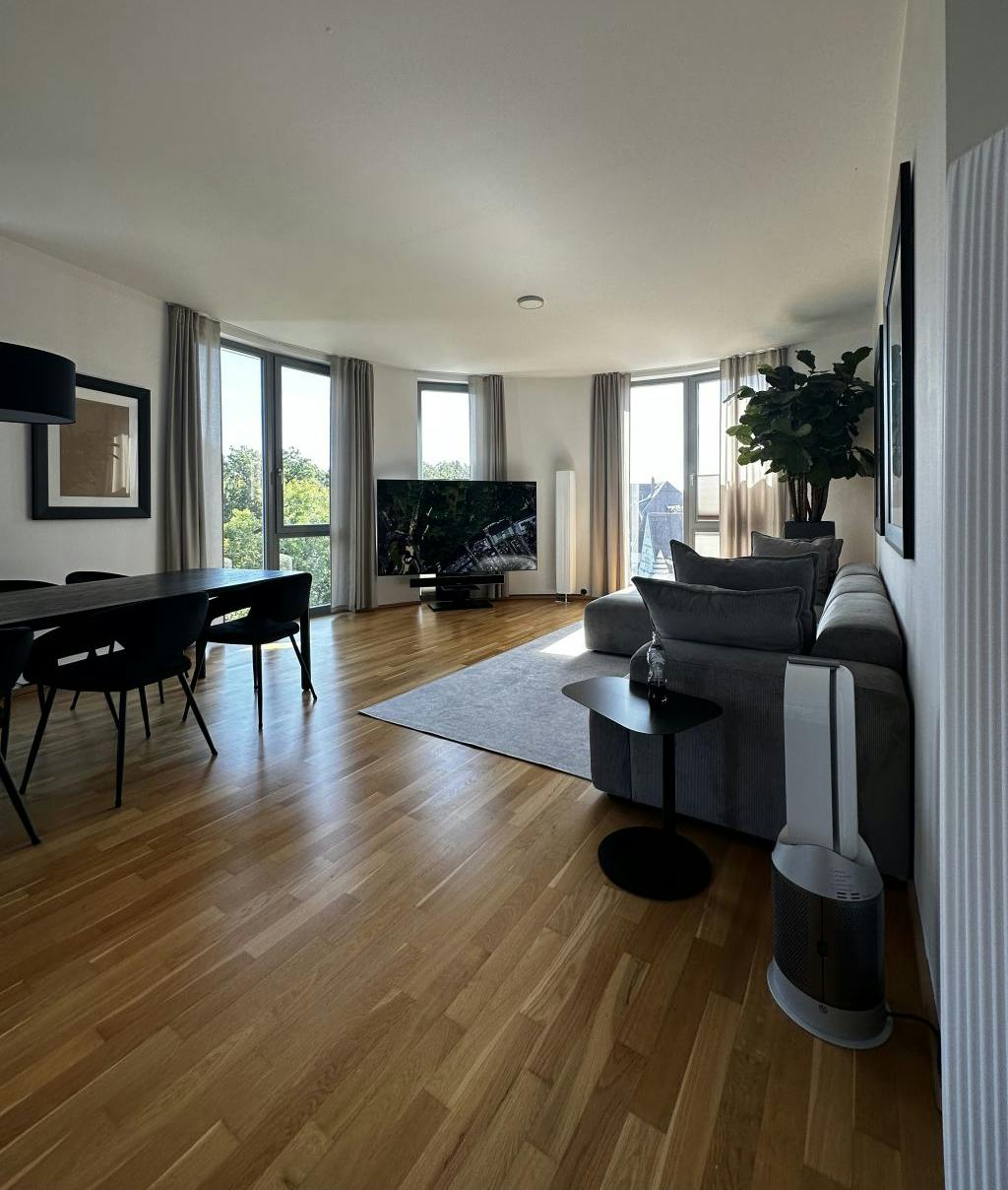 Exclusive Luxury Apartment in the Heart of Waldstrasse Quarter - Your Dream Home!