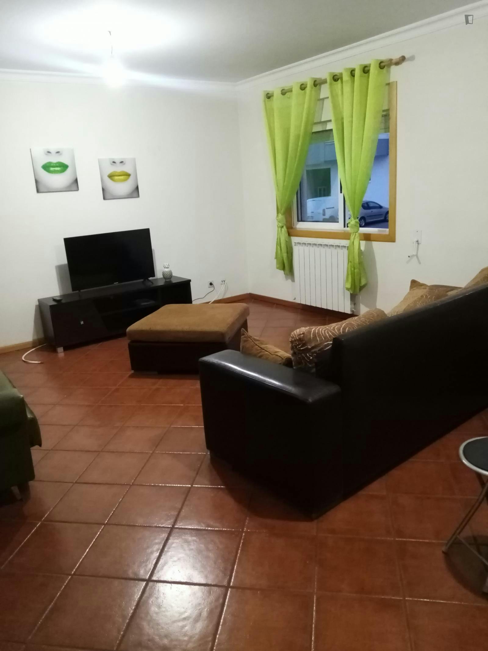 Welcoming 2-bedroom apartment near the centre of Bragança