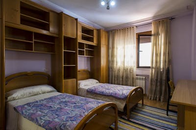 Neat and pleasant twin bedroom near the La Alamedilla with full board  - Gallery -  1