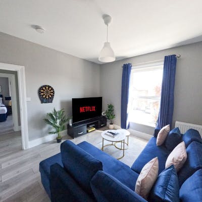 Stylish 2-Bed Apartment in Sittingbourne
