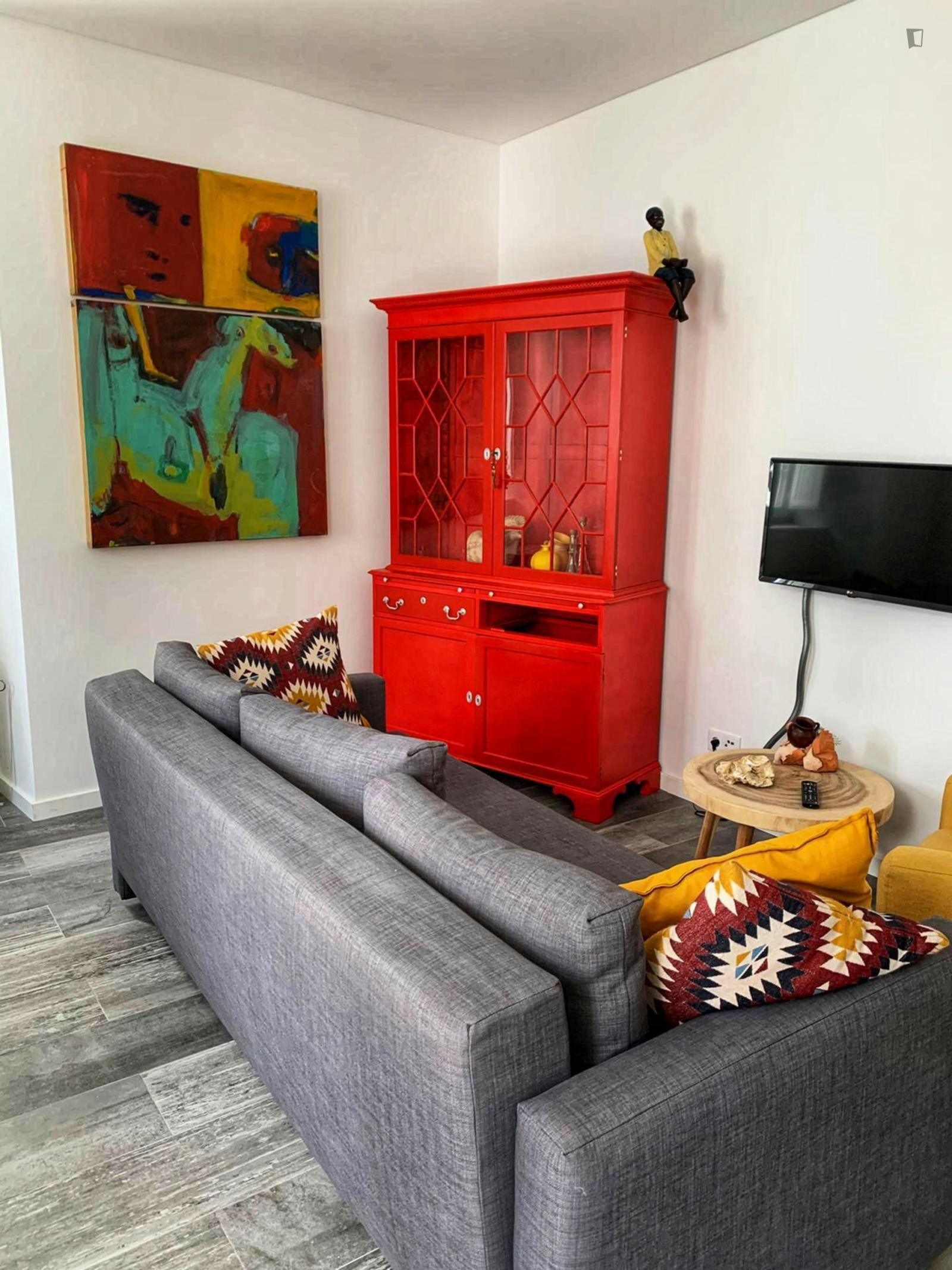 Colourful Two Bedroom Apartment 