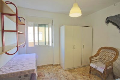 Comfy single bedroom near Campus Reina Mercedes -Universidad de Sevilla