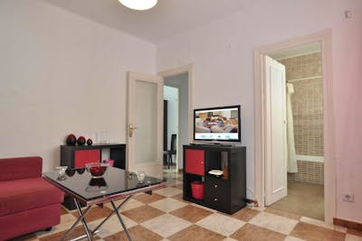Cool 2-bedroom apartment close to Facultad de Ciencias Económicas y Empresariales  - Gallery -  3