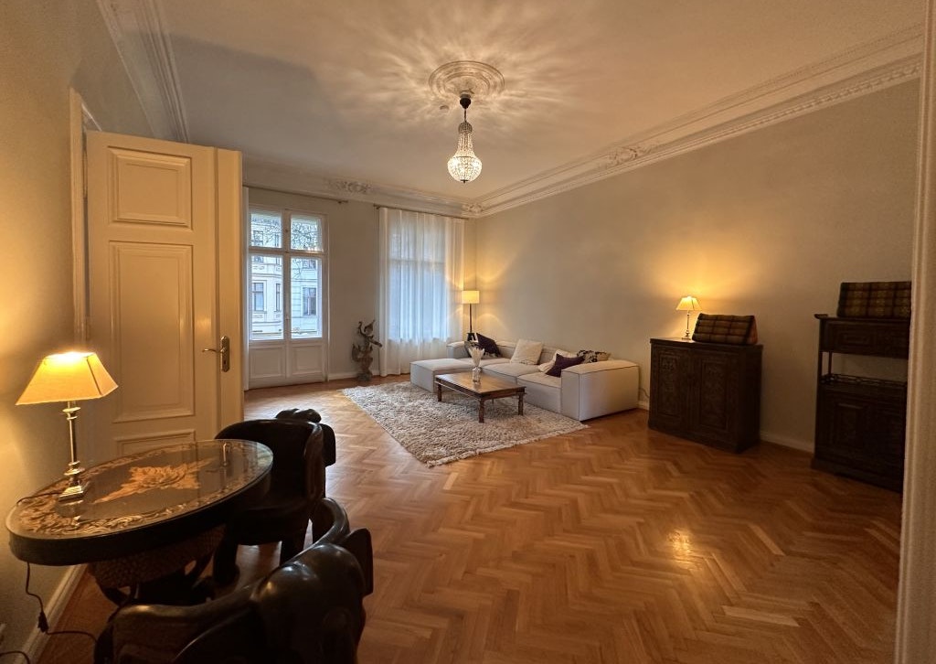 Spacious elegant apartment in Berliner Vorstadt, Potsdam