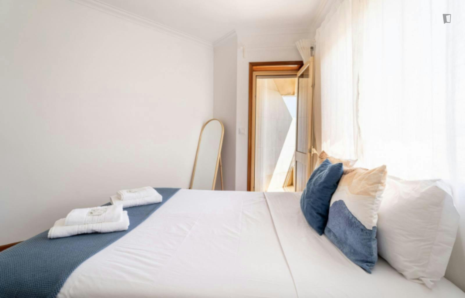 Snug 3-bedroom apartment with balcony a short drive from Viana do Castelo