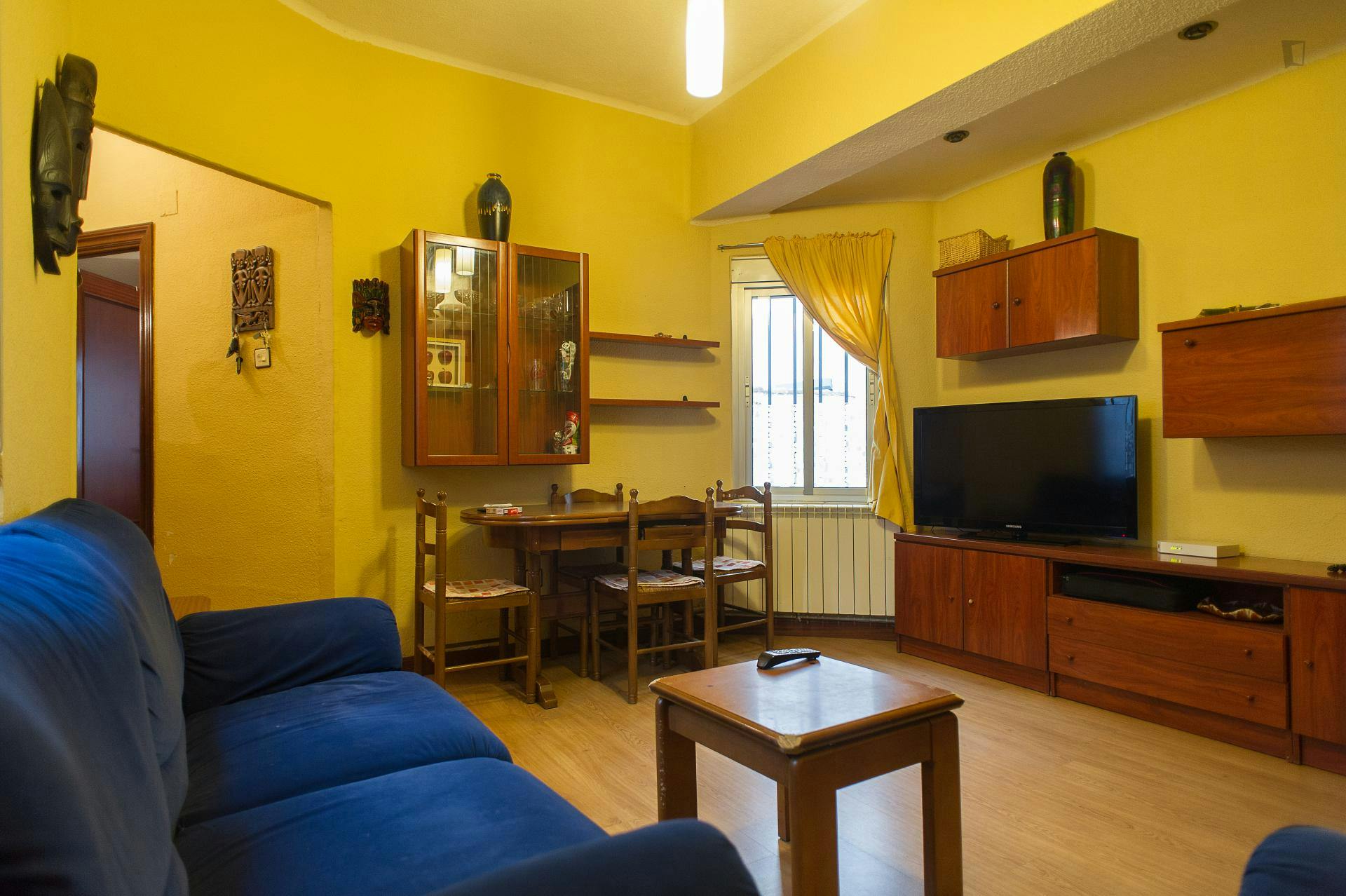 Lovely 2-bedroom flat in sunny Salamanca