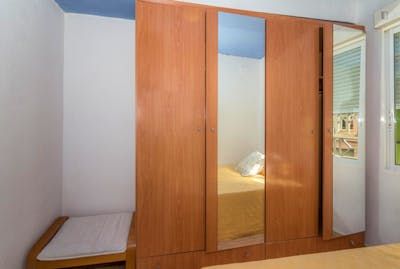 Inviting double bedroom close to Plaza de Castalla  - Gallery -  3
