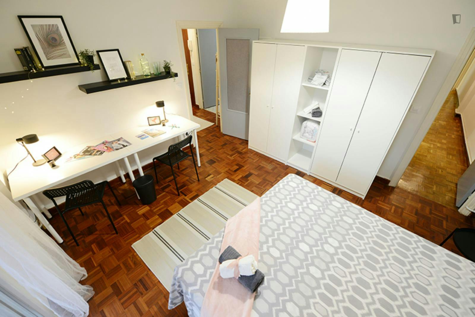 Comfortable double bedroom with balcony near Ametzola Parkea