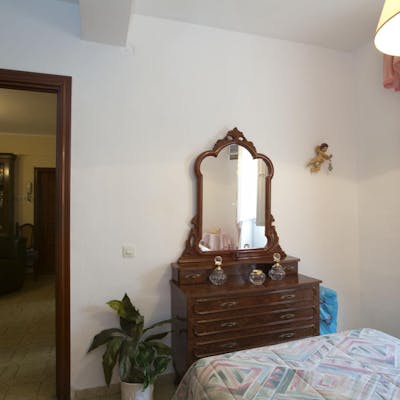 Modest single bedroom near Plaza Pío XII  - Gallery -  2