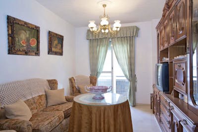 Typical 2-bedroom apartment inn residential San Juan de Aznalfarache  - Gallery -  1