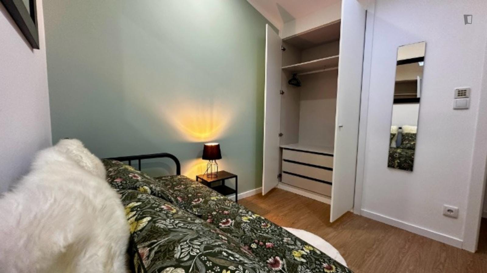 Lovely single bedroom next to Viana do Castelo train station