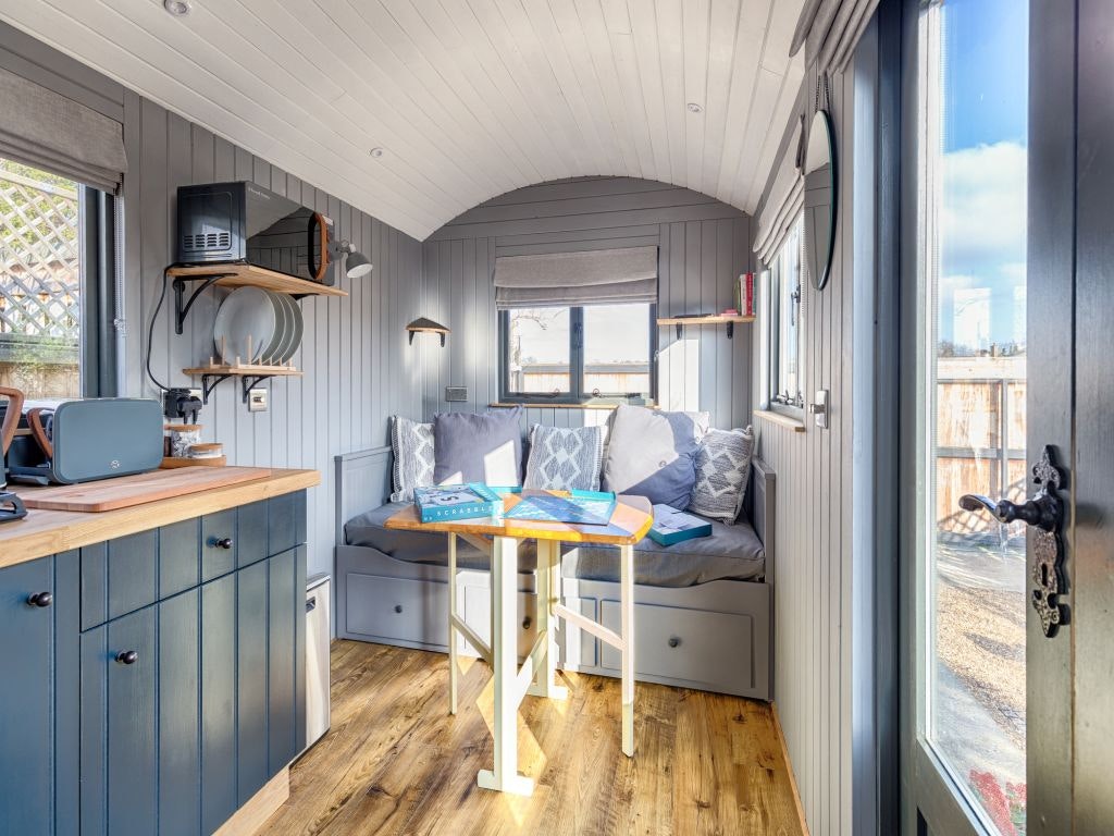 Whitstable Shepherds Hut minutes from the Harbour