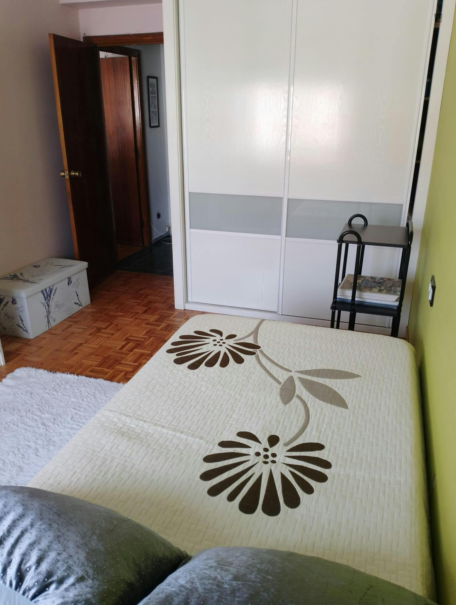 Comfy double bedroom in Vigo close to Centro Comercial Travesía de Vigo