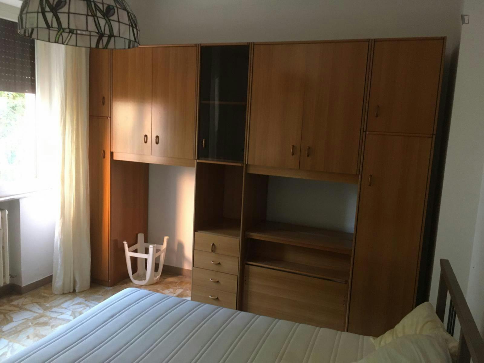 Cosy Double bedroom in 3-bedroom apartment nearby Palazzo Salimbeni