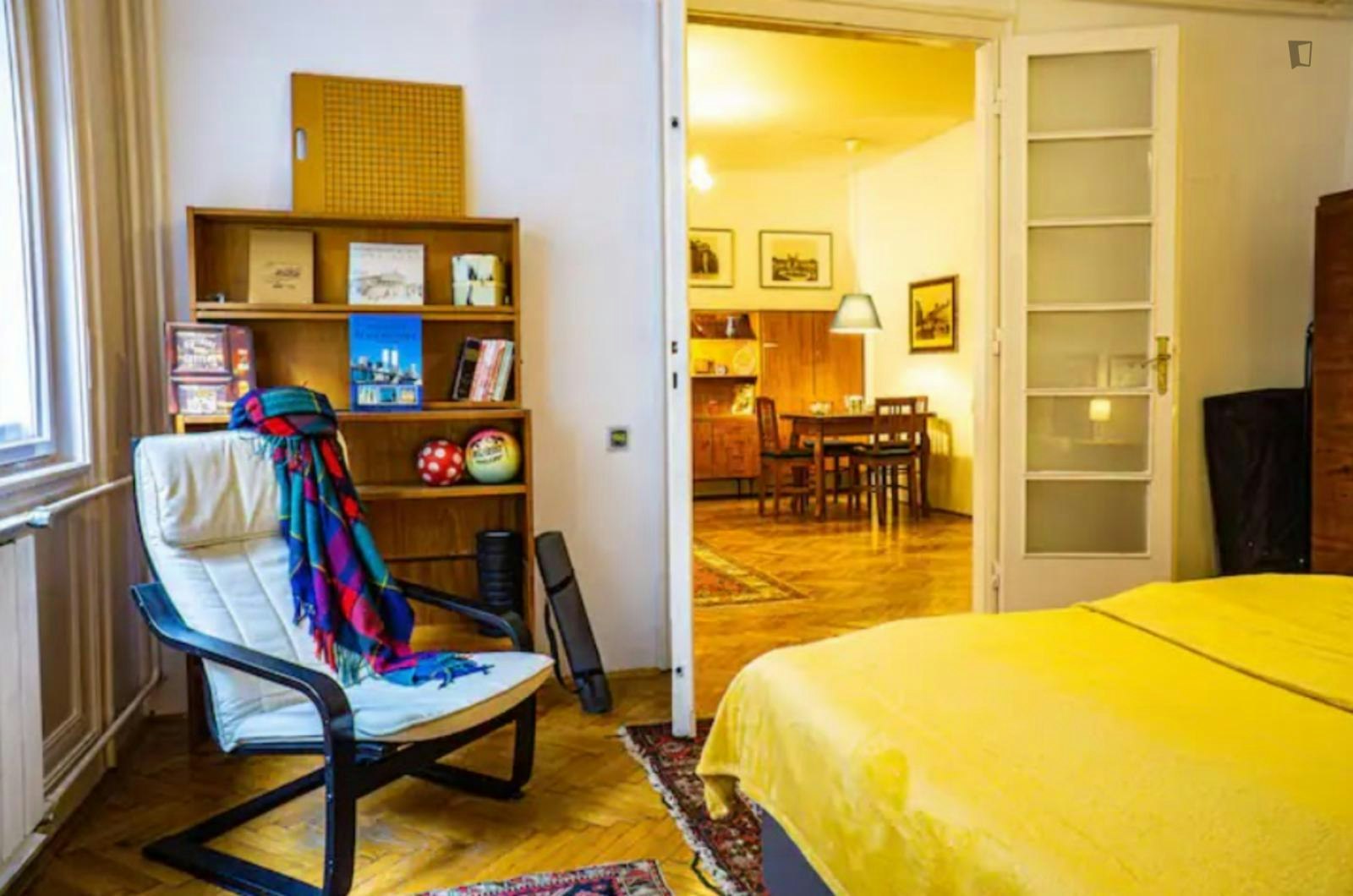 Inviting 1-bedroom apartment next to Vérmező Park