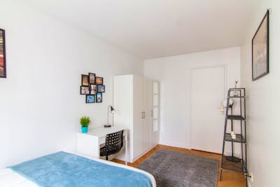 Graceful double bedroom in Les Martinets  - Gallery -  3