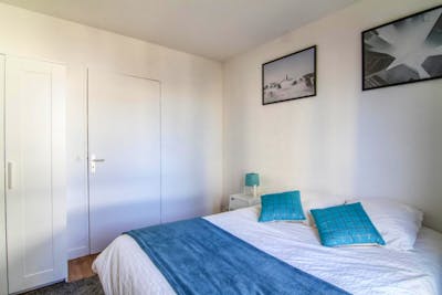 Nice double bedroom near the Rueil Malmaison train station  - Gallery -  2