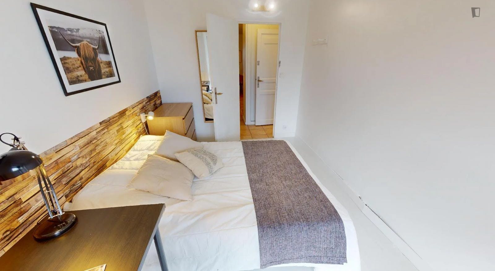 Luminous Double Bedroom in Nanterre