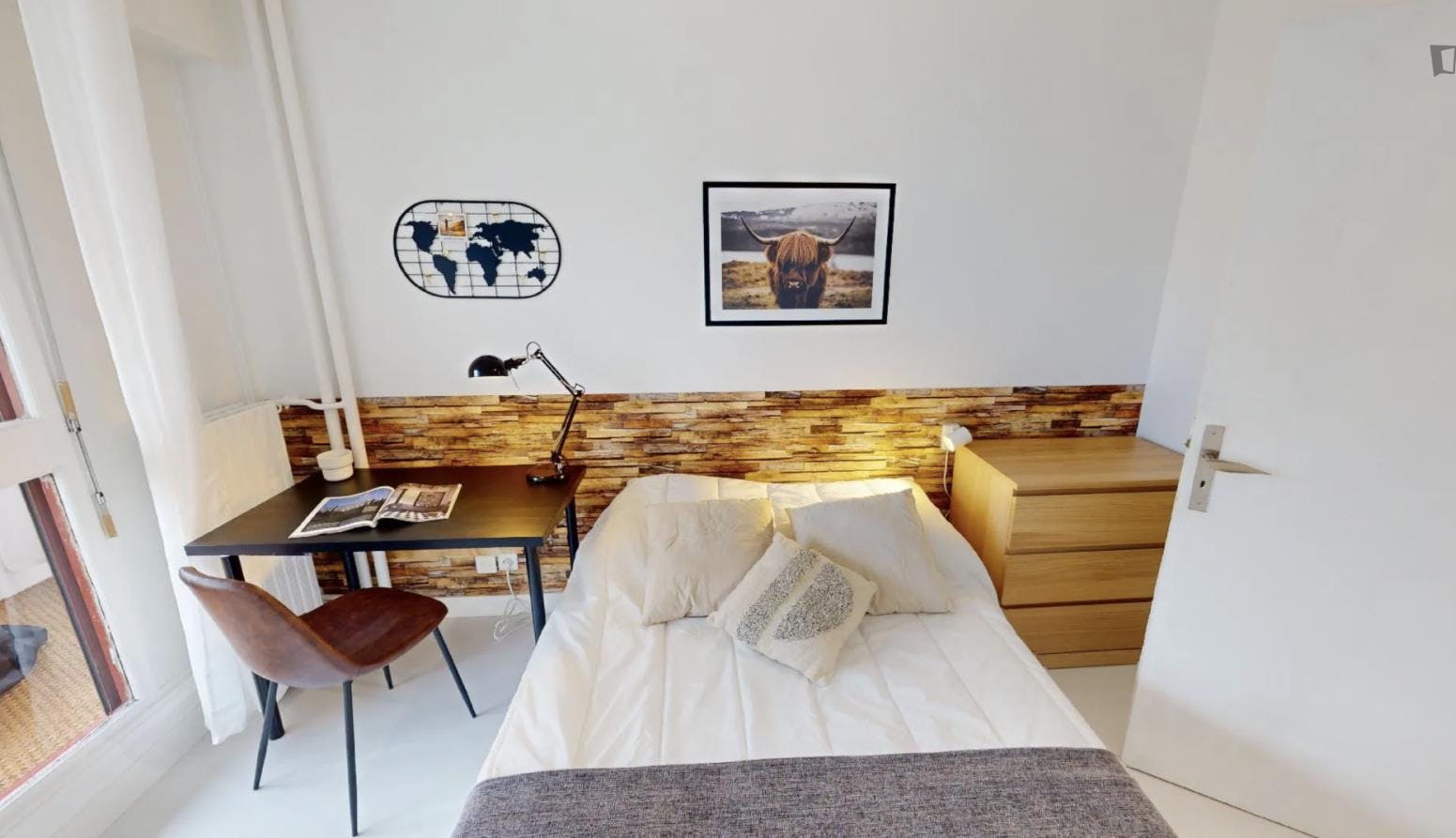 Luminous Double Bedroom in Nanterre