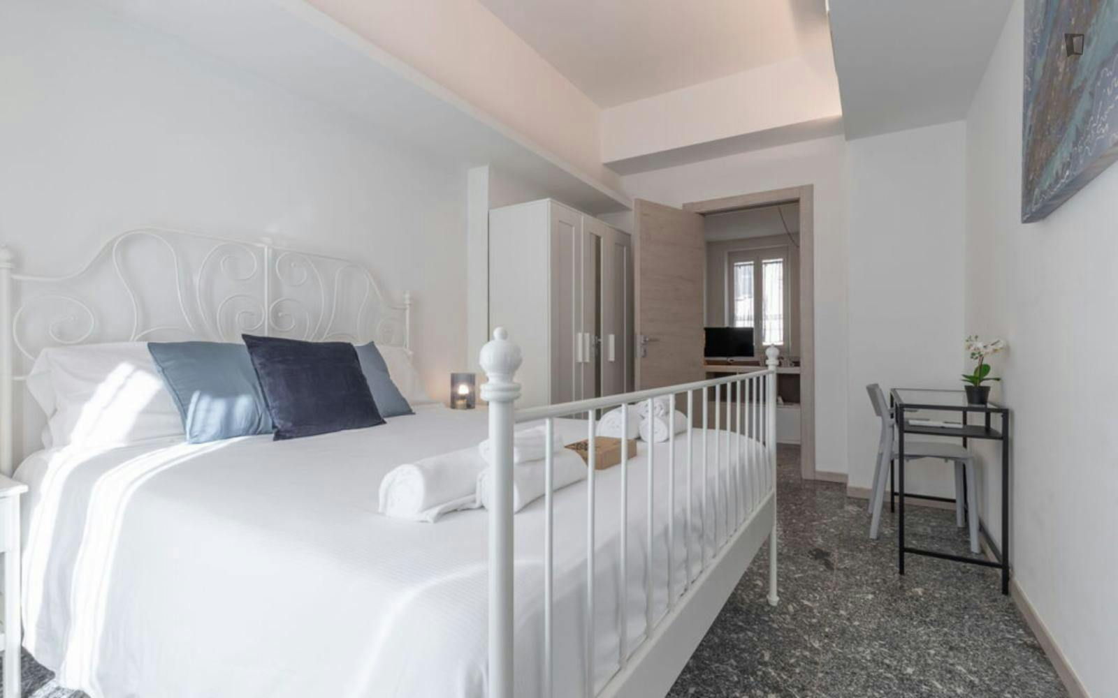 Large and beautiful 3-bedroom flat near Università degli Studi di Pavia 